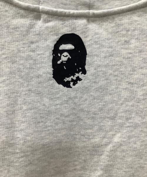 A BATHING APE（アベイシングエイプ）A BATHING APE (アベイシングエイプ) LOGO RELAXED FIT CREWNECK SWEATSHIRT グレー サイズ:2XLの古着・服飾アイテム
