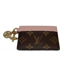 LOUIS VUITTON（ルイ ヴィトン）の古着「ポルト カルト・LVチャーム」｜ピンク