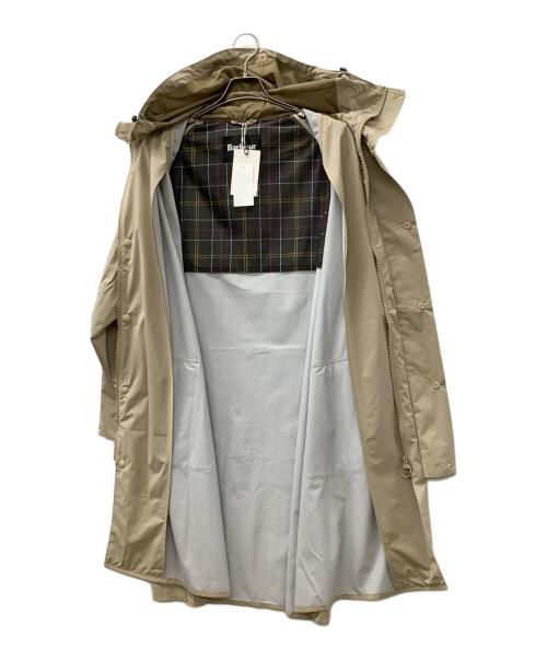 Barbour（バブアー）Barbour (バブアー) レインフードコート ベージュ サイズ:L 未使用品の古着・服飾アイテム