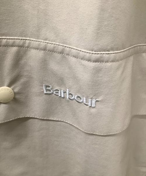Barbour（バブアー）Barbour (バブアー) レインフードコート ベージュ サイズ:L 未使用品の古着・服飾アイテム
