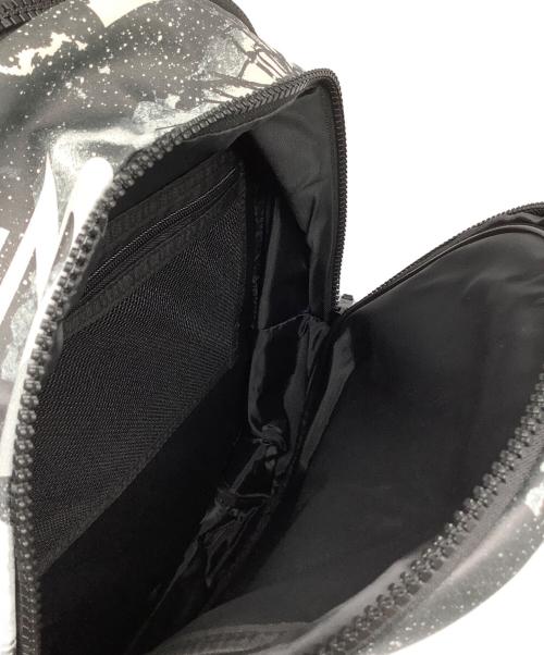 JORDAN（ジョーダン）JORDAN (ジョーダン) ジョーダン ボロー グラフィック バックパック グレー 未使用品の古着・服飾アイテム