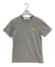 PLAY COMME des GARCONS（プレイコムデギャルソン）の古着「T-Shirt With Gold Emblem」｜グレー
