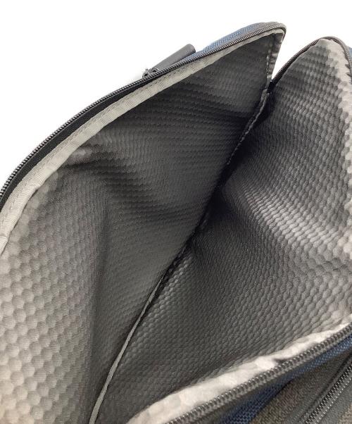 TUMI（トゥミ）TUMI (トゥミ) ビジネスバッグ ネイビーの古着・服飾アイテム