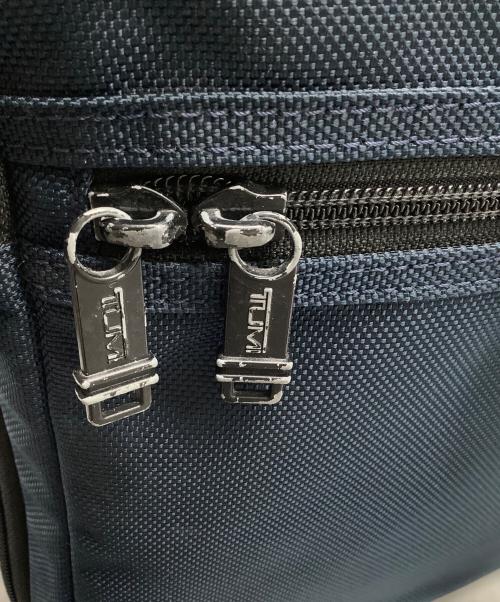 TUMI（トゥミ）TUMI (トゥミ) ビジネスバッグ ネイビーの古着・服飾アイテム