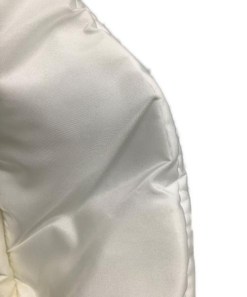 PRADA（プラダ）PRADA (プラダ) バケットハット ホワイト サイズ:XLの古着・服飾アイテム