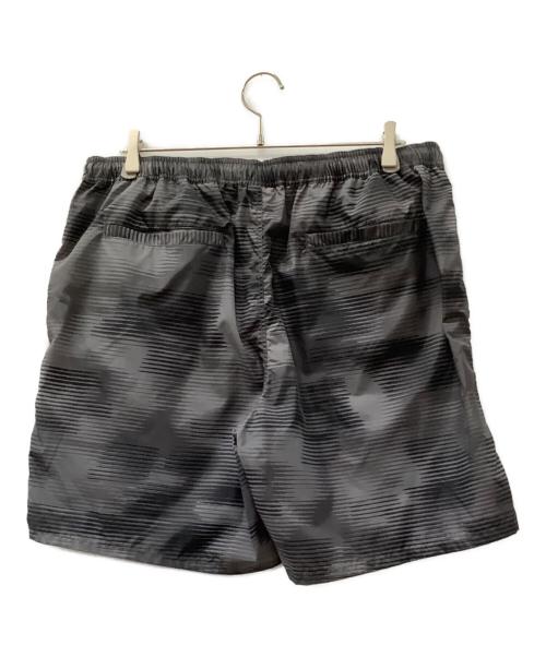 F.C.R.B.（エフシーレアルブリストル）F.C.R.B. (エフシーレアルブリストル) SOPH. (ソフ) SPEED CAMO EASY SHORTS グレー サイズ:XL 未使用品の古着・服飾アイテム