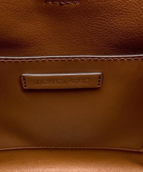 MICHAEL KORS（マイケルコース）MICHAEL KORS (マイケルコース) ショルダーバッグ ベージュの古着・服飾アイテム