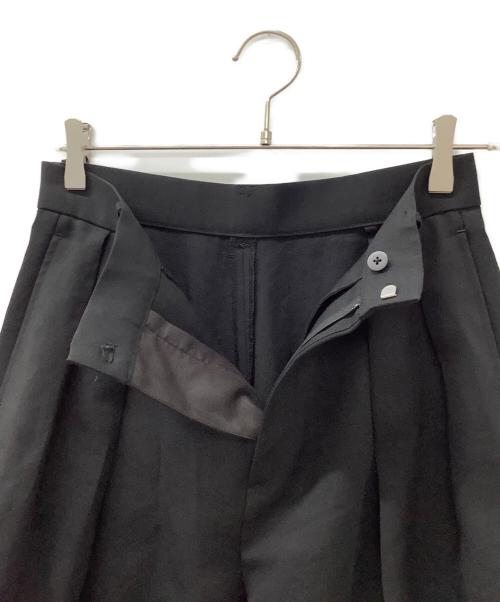 Curensology（カレンソロジー）Curensology (カレンソロジー) ダブルクロスツータックパンツ ブラック サイズ:38の古着・服飾アイテム