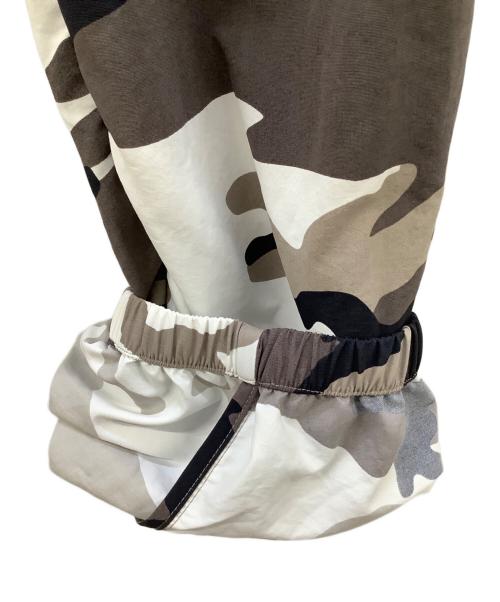 SUPREME（シュプリーム）SUPREME (シュプリーム) 25SS CONTRAST ZIP WARM UP PANT SNOW CAMO グレー サイズ:Sの古着・服飾アイテム