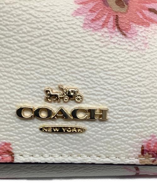 COACH（コーチ）COACH (コーチ) 5連キーケース アイボリー×ピンクの古着・服飾アイテム