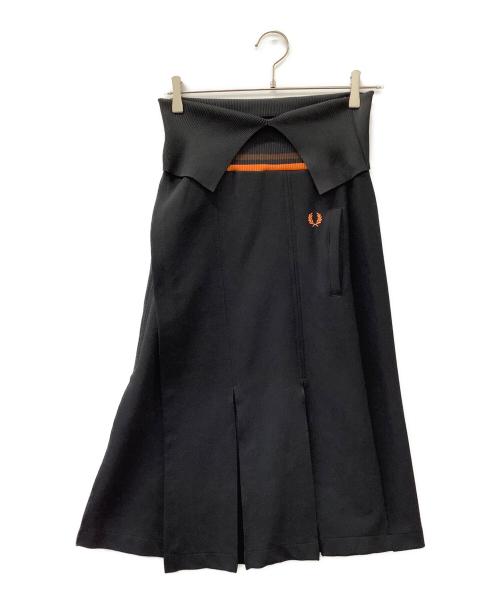 FRED PERRY（フレッドペリー）FRED PERRY (フレッドペリー) AKANE UTSUNOMIYA (アカネウツノミヤ) Deep Rib Track Skirt ブラック サイズ:UK8の古着・服飾アイテム