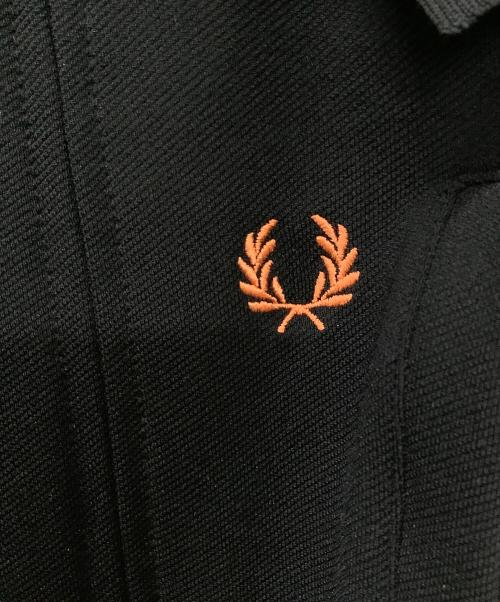 FRED PERRY（フレッドペリー）FRED PERRY (フレッドペリー) AKANE UTSUNOMIYA (アカネウツノミヤ) Deep Rib Track Skirt ブラック サイズ:UK8の古着・服飾アイテム