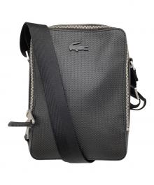 LACOSTE（ラコステ）の古着「CHANTACO バーティカルカメラバッグ」｜ブラック