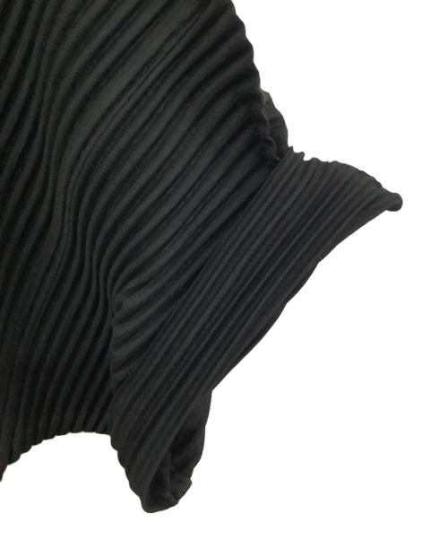 ISSEY MIYAKE（イッセイミヤケ）ISSEY MIYAKE (イッセイミヤケ) 半袖カットソー ブラック サイズ:3の古着・服飾アイテム