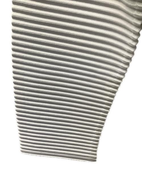 ISSEY MIYAKE（イッセイミヤケ）ISSEY MIYAKE (イッセイミヤケ) 薄手ニット ライトグレー サイズ:2の古着・服飾アイテム