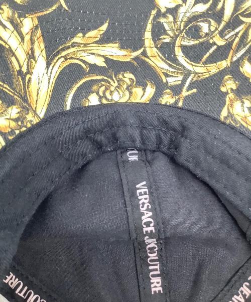 VERSACE JEANS COUTURE（ヴェルサーチ ジーンズクチュール）VERSACE JEANS COUTURE (ヴェルサーチ ジーンズクチュール) キャップ ブラック×イエロー サイズ:-の古着・服飾アイテム