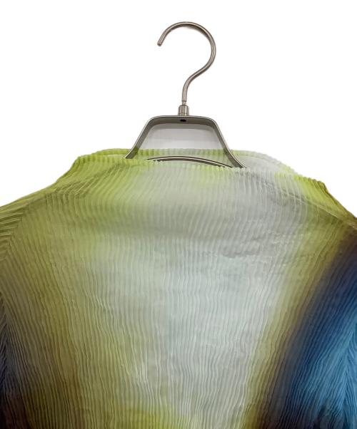 ISSEY MIYAKE（イッセイミヤケ）ISSEY MIYAKE (イッセイミヤケ) ハイネック Light Leak Chiffon Twist Top ブルー×グリーン サイズ:2の古着・服飾アイテム