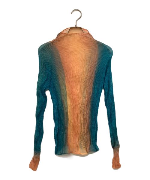 ISSEY MIYAKE（イッセイミヤケ）ISSEY MIYAKE (イッセイミヤケ) ハイネック Light Leak Chiffon Twist Top ピンク×ライトブルー サイズ:2の古着・服飾アイテム