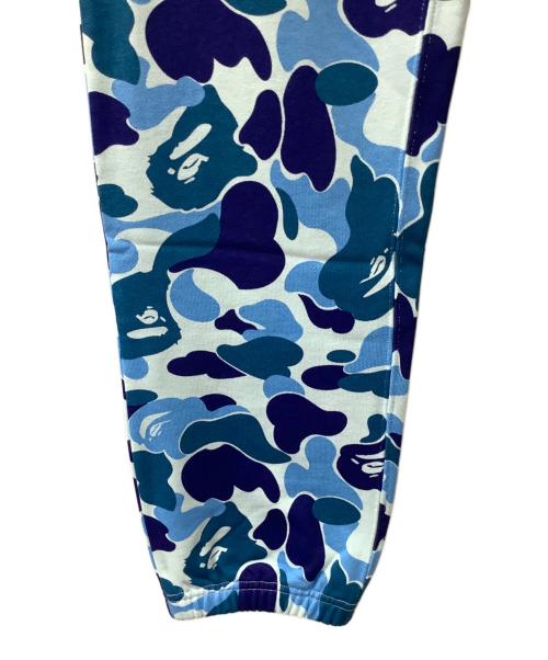 A BATHING APE（アベイシングエイプ）A BATHING APE (アベイシングエイプ) ABC CAMO SHARK REGULAR FIT SWEAT PANTS ブルー サイズ:Lの古着・服飾アイテム
