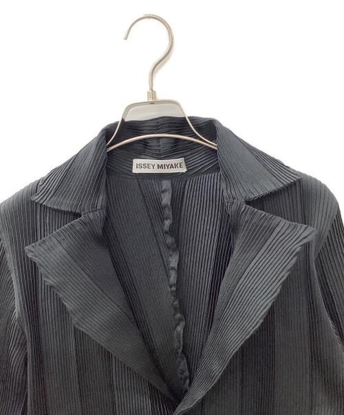 ISSEY MIYAKE（イッセイミヤケ）ISSEY MIYAKE (イッセイミヤケ) ジャケット ブラック サイズ:3の古着・服飾アイテム