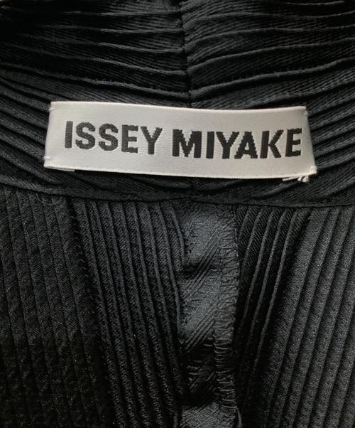 ISSEY MIYAKE（イッセイミヤケ）ISSEY MIYAKE (イッセイミヤケ) ジャケット ブラック サイズ:3の古着・服飾アイテム