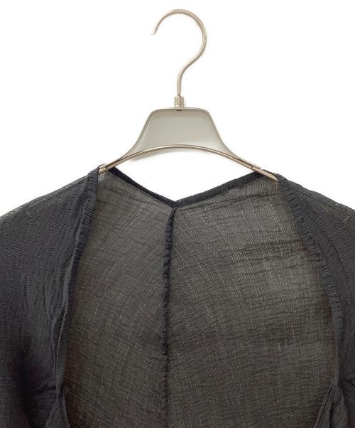 ISSEY MIYAKE（イッセイミヤケ）ISSEY MIYAKE (イッセイミヤケ) 薄手カーディガン ブラック サイズ:Freeの古着・服飾アイテム