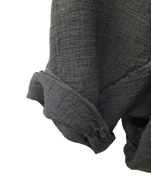 ISSEY MIYAKE（イッセイミヤケ）ISSEY MIYAKE (イッセイミヤケ) 薄手カーディガン ブラック サイズ:Freeの古着・服飾アイテム