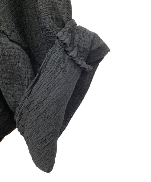 ISSEY MIYAKE（イッセイミヤケ）ISSEY MIYAKE (イッセイミヤケ) 薄手カーディガン ブラック サイズ:Freeの古着・服飾アイテム