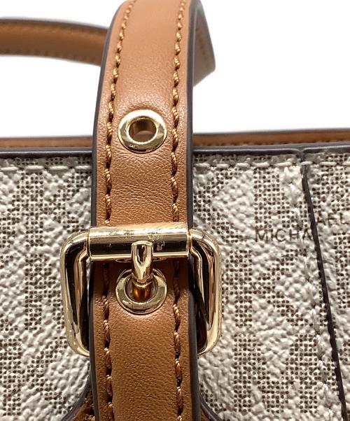 MICHAEL KORS（マイケルコース）MICHAEL KORS (マイケルコース) MKシグネイチャー ベージュ×ブラウン 未使用品の古着・服飾アイテム