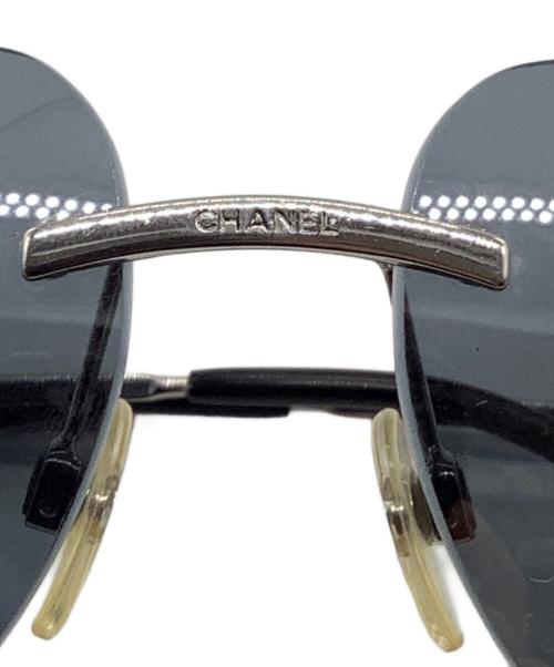 CHANEL（シャネル）CHANEL (シャネル) カメリア サングラス ブラック サイズ:62口15の古着・服飾アイテム