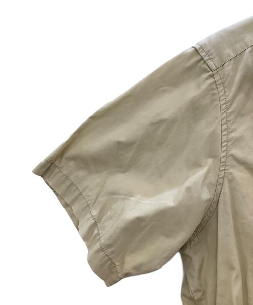 stussy（ステューシー）stussy (ステューシー) 半袖シャツ ベージュ サイズ:Mの古着・服飾アイテム