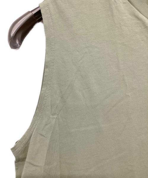 ENFOLD（エンフォルド）ENFOLD (エンフォルド) ノースリーブカットソー グリーン サイズ:38の古着・服飾アイテム