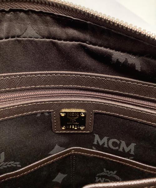 MCM（エムシーエム）MCM (エムシーエム) ショルダーバッグ ブラウンの古着・服飾アイテム