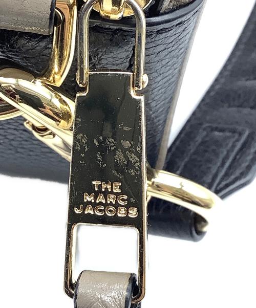 MARC JACOBS（マークジェイコブス）MARC JACOBS (マークジェイコブス) THE SOFTSHOT 21 グレー×ブラックの古着・服飾アイテム