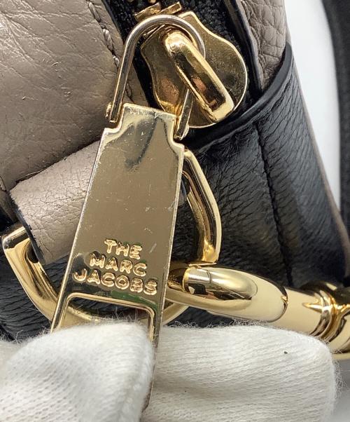 MARC JACOBS（マークジェイコブス）MARC JACOBS (マークジェイコブス) THE SOFTSHOT 21 グレー×ブラックの古着・服飾アイテム