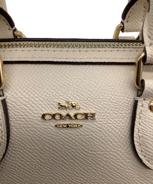 COACH（コーチ）COACH (コーチ) ミニ ローアン クロスボディ ホワイトの古着・服飾アイテム