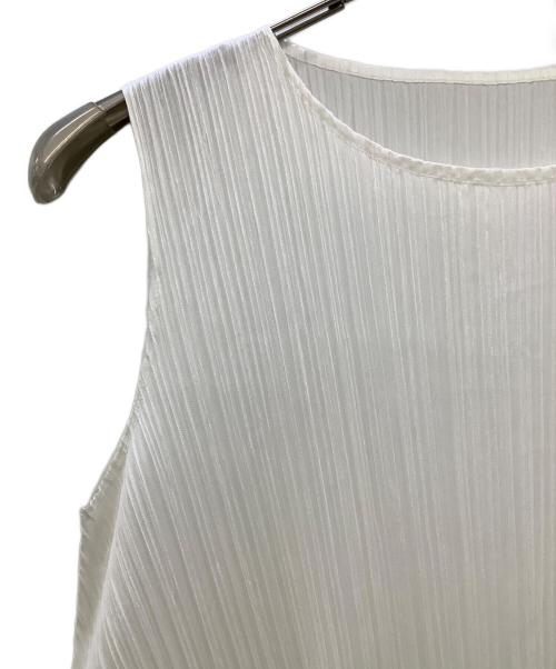 PLEATS PLEASE（プリーツプリーズ）PLEATS PLEASE (プリーツプリーズ) ノースリーブ・キャミソールワンピース アイボリー サイズ:5の古着・服飾アイテム