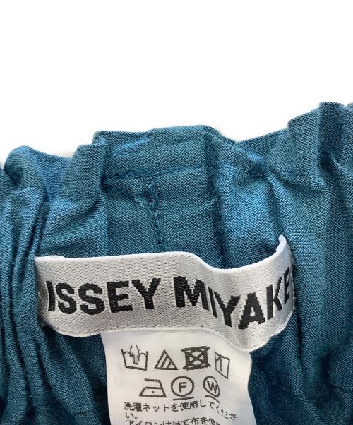 ISSEY MIYAKE（イッセイミヤケ）ISSEY MIYAKE (イッセイミヤケ) プリーツフレアパンツ ブルー サイズ:2の古着・服飾アイテム