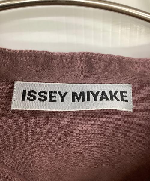 ISSEY MIYAKE（イッセイミヤケ）ISSEY MIYAKE (イッセイミヤケ) 長袖ブラウス ピンク サイズ:2の古着・服飾アイテム