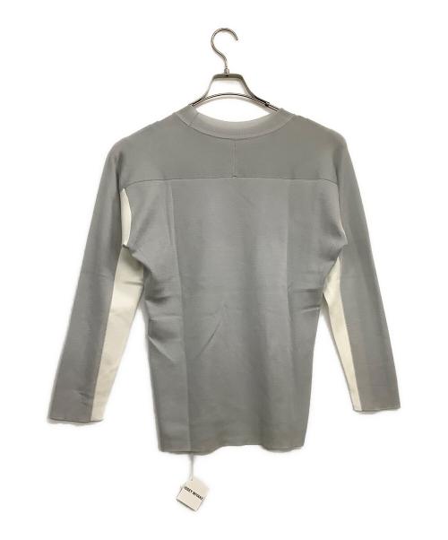 ISSEY MIYAKE（イッセイミヤケ）ISSEY MIYAKE (イッセイミヤケ) 薄手ニット グレー サイズ:2の古着・服飾アイテム