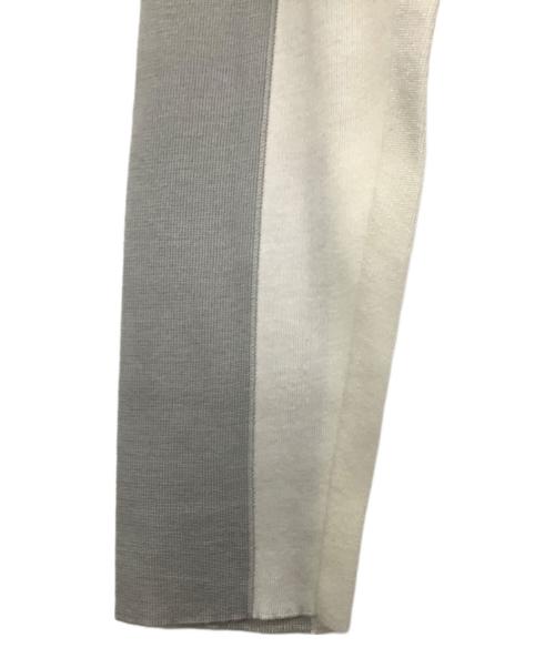 ISSEY MIYAKE（イッセイミヤケ）ISSEY MIYAKE (イッセイミヤケ) 薄手ニット グレー サイズ:2の古着・服飾アイテム