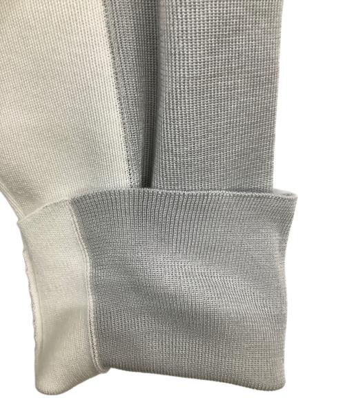 ISSEY MIYAKE（イッセイミヤケ）ISSEY MIYAKE (イッセイミヤケ) 薄手ニット グレー サイズ:2の古着・服飾アイテム