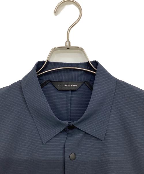 DESCENTE ALLTERRAIN（デザイント オルテライン）DESCENTE ALLTERRAIN (デザイント オルテライン) 長袖シャツ ネイビー サイズ:JP O  /US Lの古着・服飾アイテム