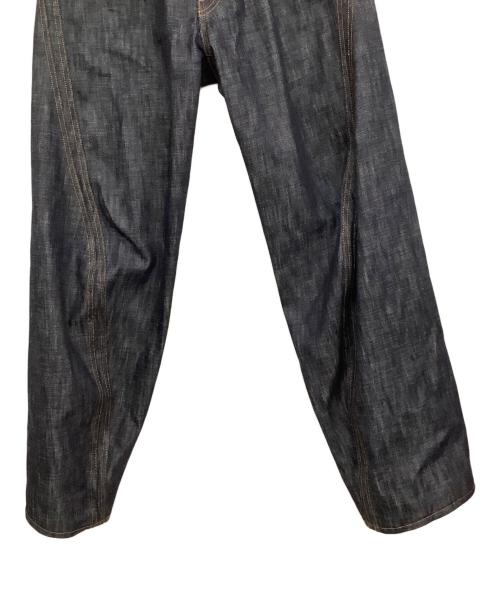 NVRFRGT（ネヴァーフォーゲット）NVRFRGT (ネヴァーフォーゲット) 3D TWISTED WIDE LEG JEANS インディゴ サイズ:2の古着・服飾アイテム