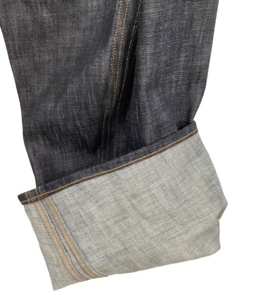 NVRFRGT（ネヴァーフォーゲット）NVRFRGT (ネヴァーフォーゲット) 3D TWISTED WIDE LEG JEANS インディゴ サイズ:2の古着・服飾アイテム