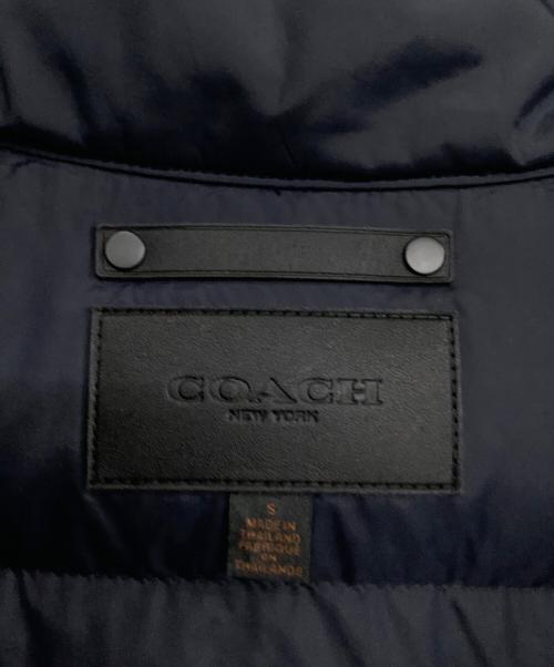 COACH（コーチ）COACH (コーチ) ダウンジャケット ネイビー サイズ:Sの古着・服飾アイテム