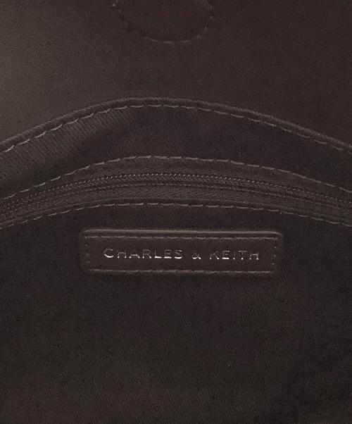 CHARLES & KEITH（チャールズアンドキース）CHARLES & KEITH (チャールズアンドキース) リース ルーシュド ボウ ショルダーバッグ ブラウンの古着・服飾アイテム