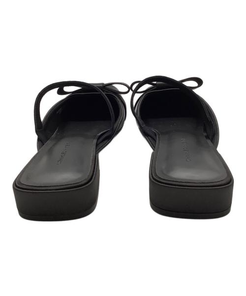 CHARLES & KEITH（チャールズアンドキース）CHARLES & KEITH (チャールズアンドキース) Brantley ブラントリー ボウ ミュール ブラック サイズ:39の古着・服飾アイテム
