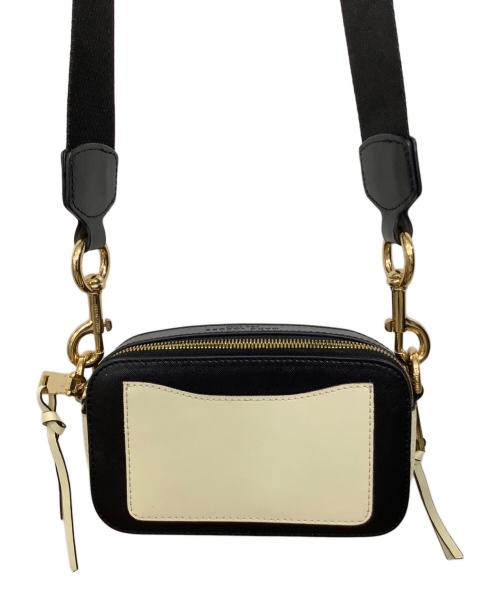 MARC JACOBS（マークジェイコブス）MARC JACOBS (マークジェイコブス) スナップショット ホワイト×ブラックの古着・服飾アイテム