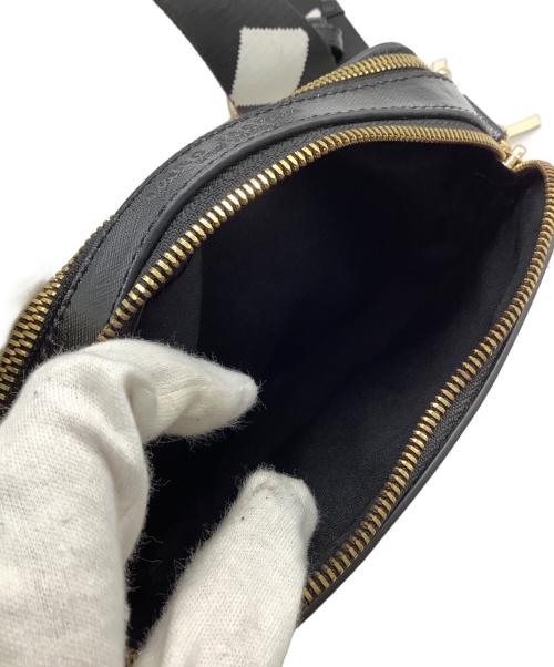 MARC JACOBS（マークジェイコブス）MARC JACOBS (マークジェイコブス) スナップショット ホワイト×ブラックの古着・服飾アイテム